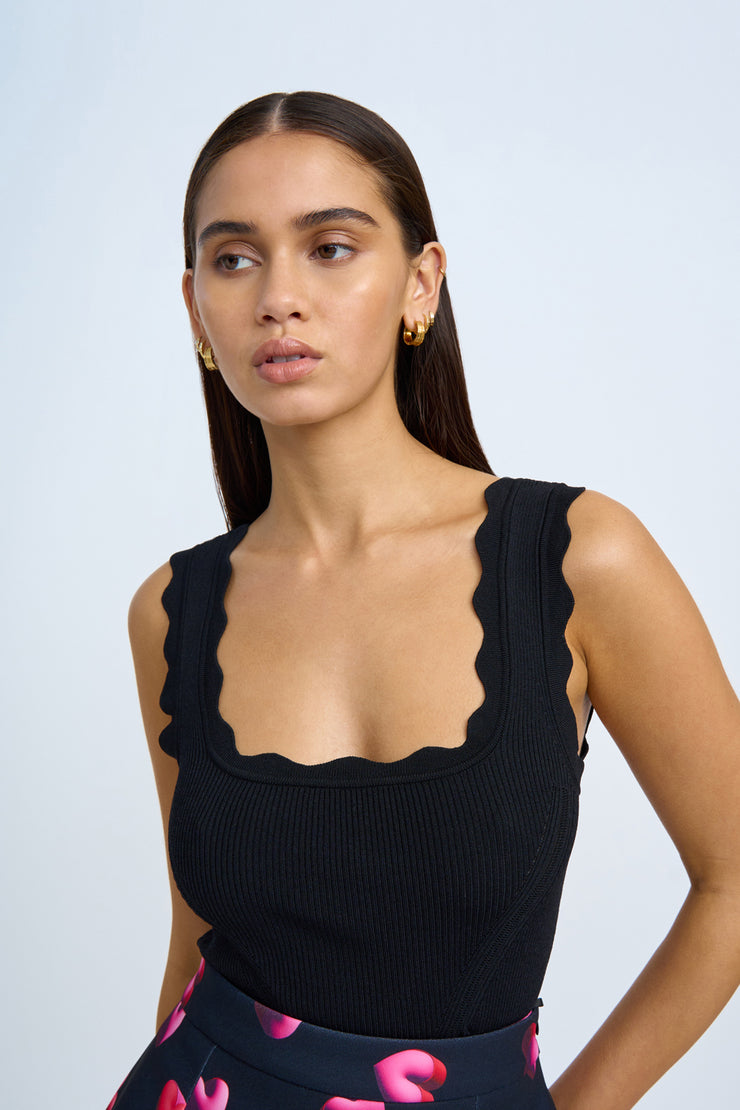 Scallop Crop Knit Top - Black